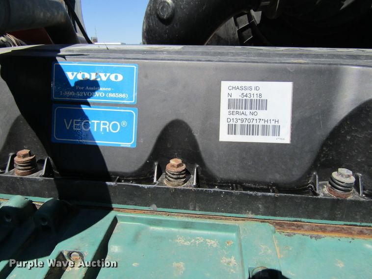 image for item GQ9084 2012 Volvo VNL630  semi truck