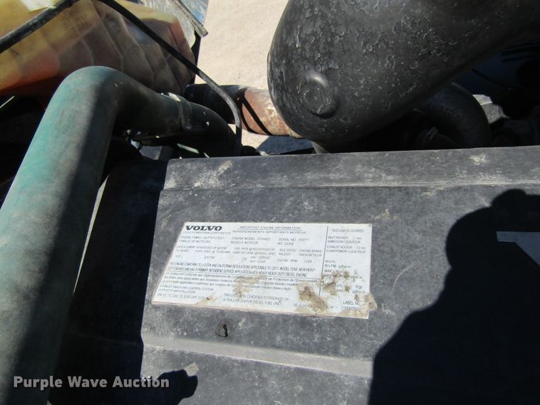 image for item GQ9084 2012 Volvo VNL630  semi truck