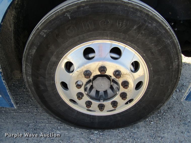 image for item GQ9084 2012 Volvo VNL630  semi truck