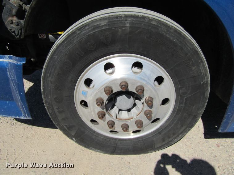 image for item GQ9084 2012 Volvo VNL630  semi truck