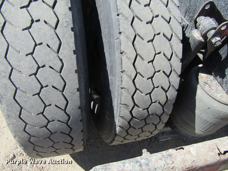 image for item GQ9084 2012 Volvo VNL630  semi truck