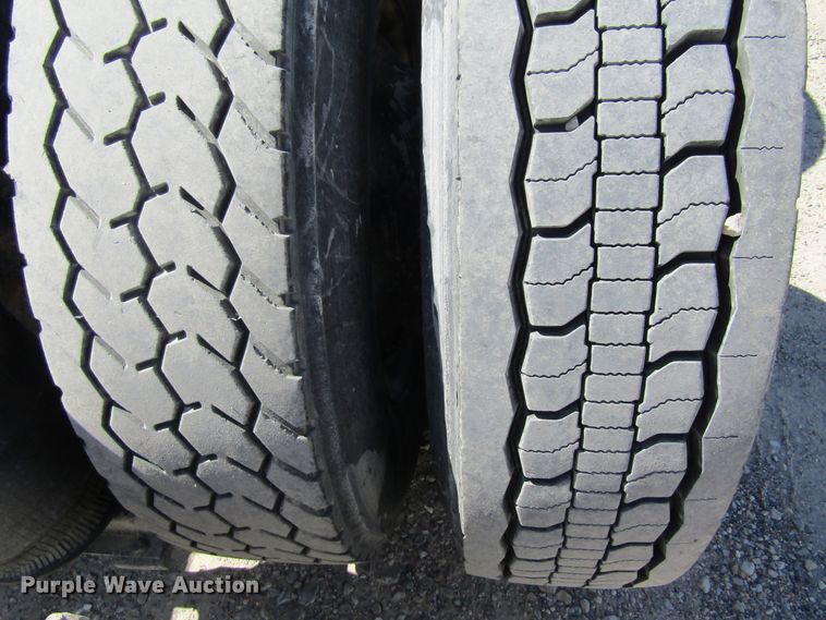 image for item GQ9084 2012 Volvo VNL630  semi truck