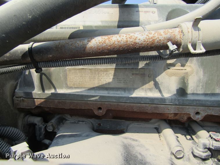 image for item GQ9091 2005 Freightliner Columbia  semi truck