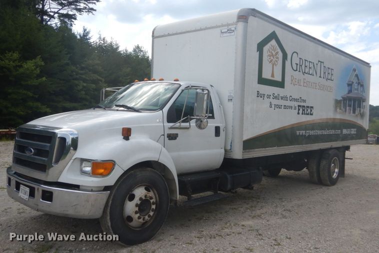 image for item GR9718 2004 Ford F650 Super Duty XLT  box truck