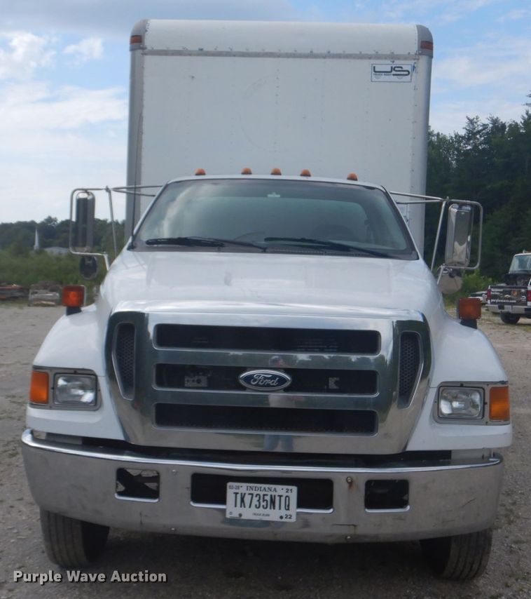 image for item GR9718 2004 Ford F650 Super Duty XLT  box truck