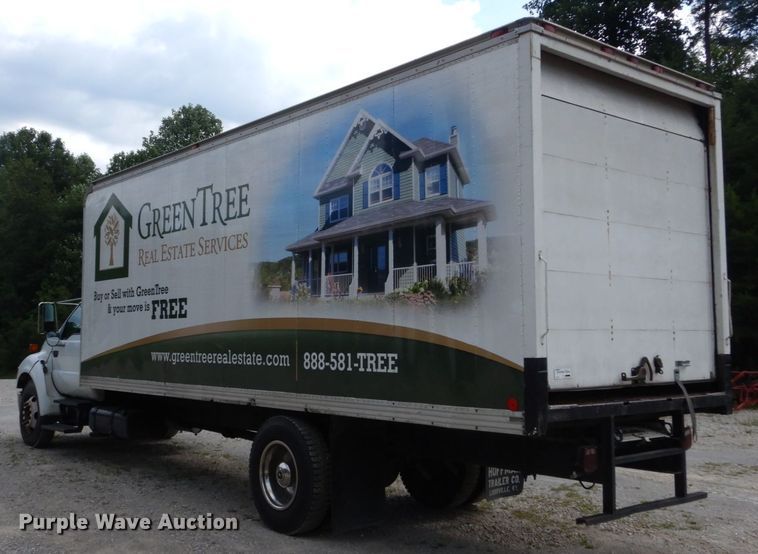 image for item GR9718 2004 Ford F650 Super Duty XLT  box truck