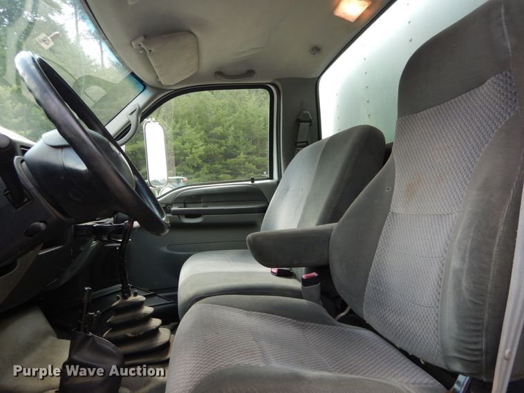 image for item GR9718 2004 Ford F650 Super Duty XLT  box truck
