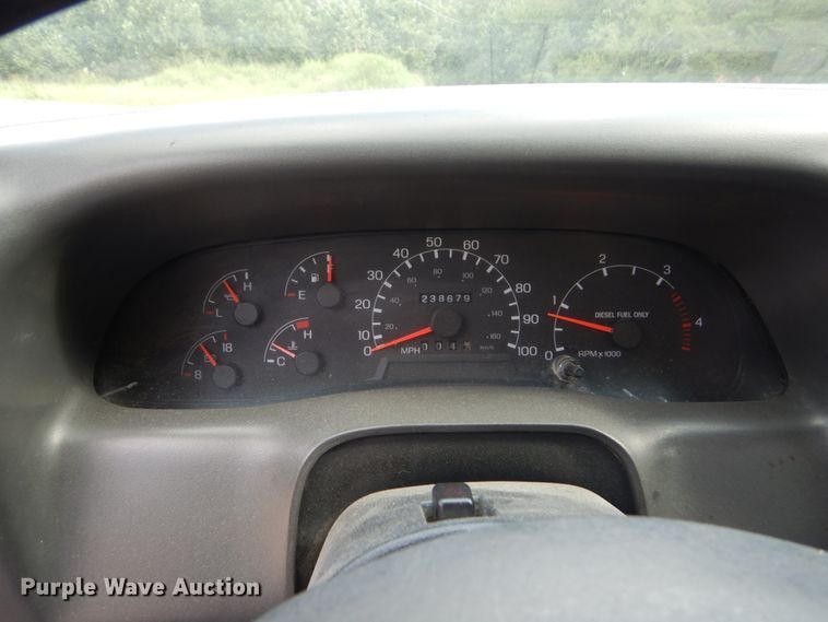 image for item GR9718 2004 Ford F650 Super Duty XLT  box truck