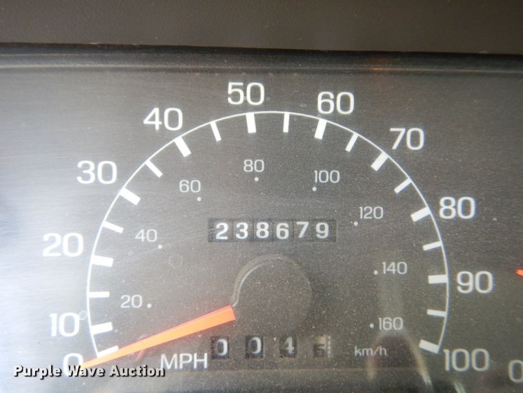 image for item GR9718 2004 Ford F650 Super Duty XLT  box truck