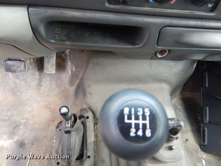 image for item GR9718 2004 Ford F650 Super Duty XLT  box truck