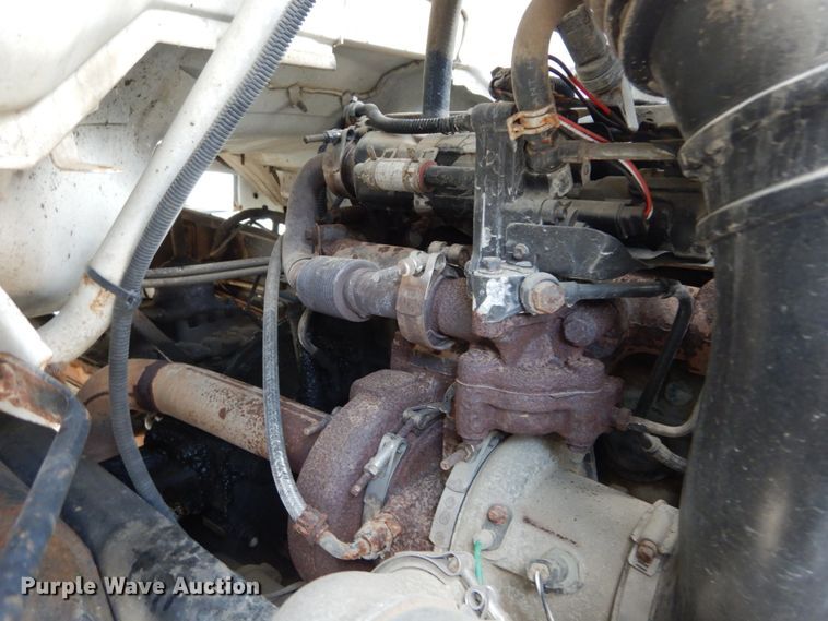 image for item GR9718 2004 Ford F650 Super Duty XLT  box truck