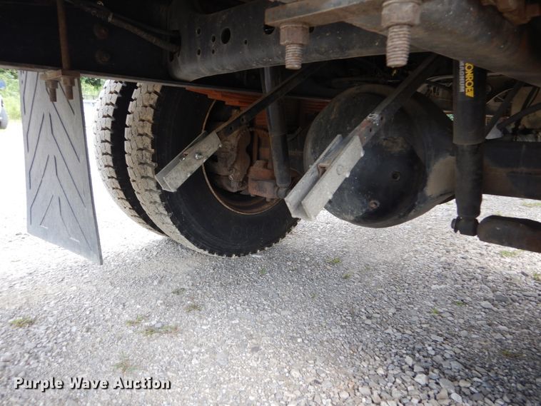 image for item GR9718 2004 Ford F650 Super Duty XLT  box truck