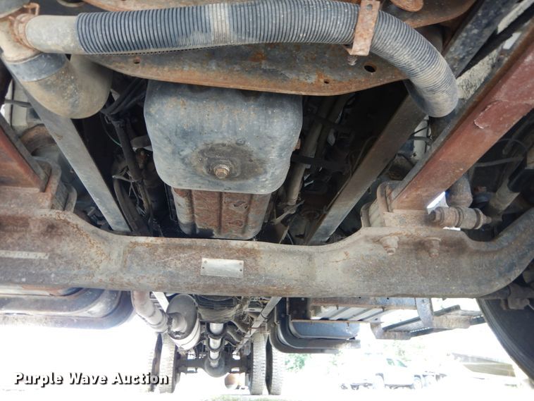 image for item GR9718 2004 Ford F650 Super Duty XLT  box truck