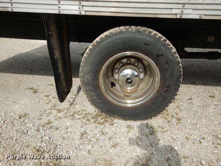 image for item GR9718 2004 Ford F650 Super Duty XLT  box truck