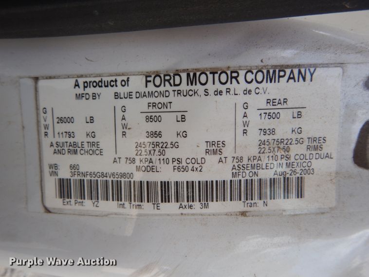 image for item GR9718 2004 Ford F650 Super Duty XLT  box truck