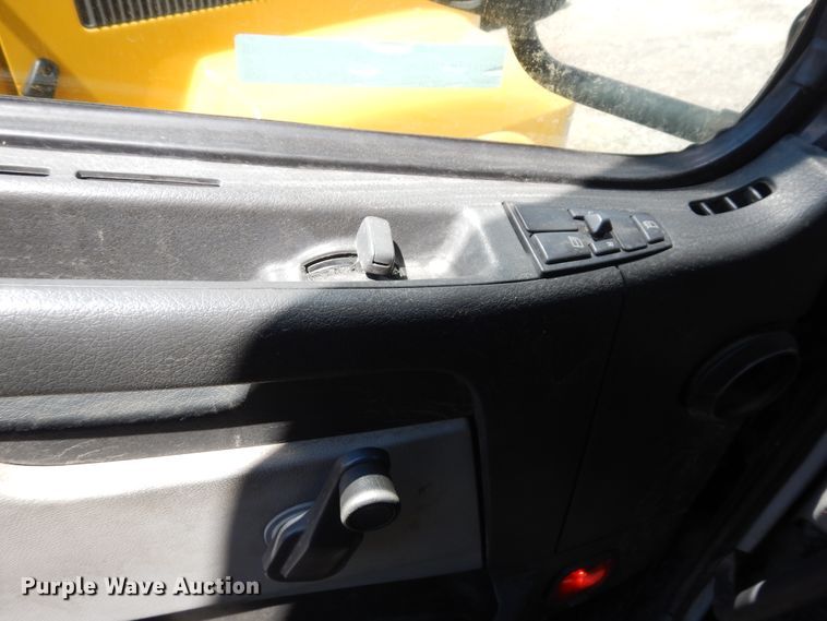 image for item GT9323 2007 Volvo VN  semi truck