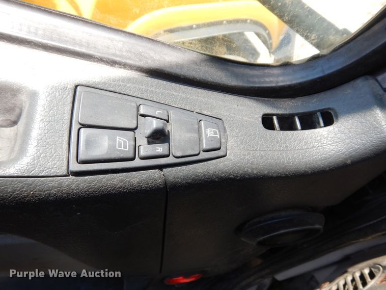 image for item GT9323 2007 Volvo VN  semi truck