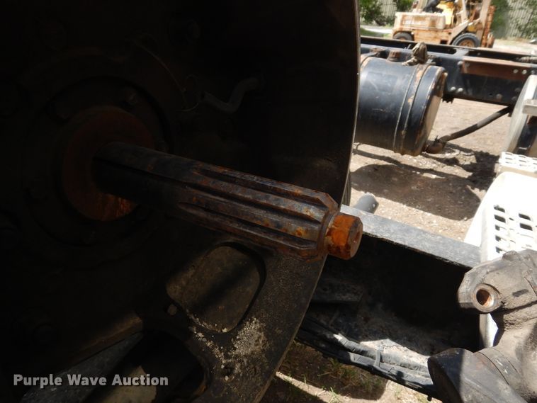 image for item GT9323 2007 Volvo VN  semi truck