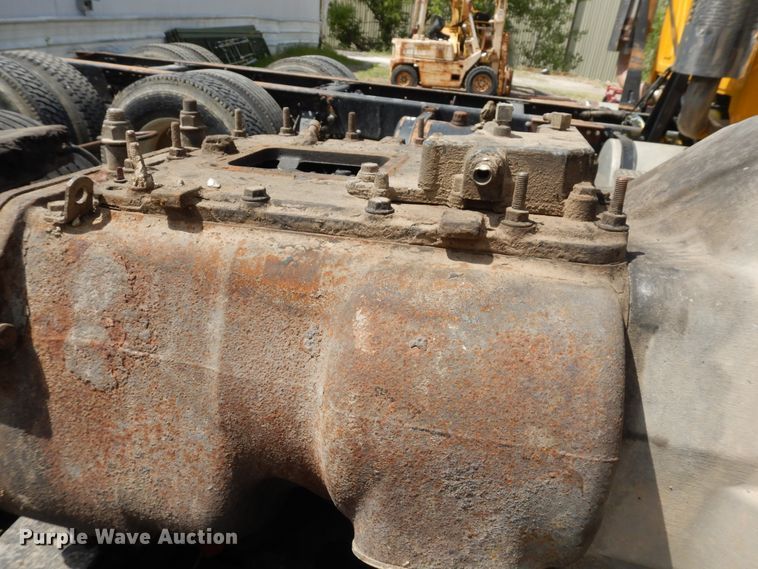 image for item GT9323 2007 Volvo VN  semi truck