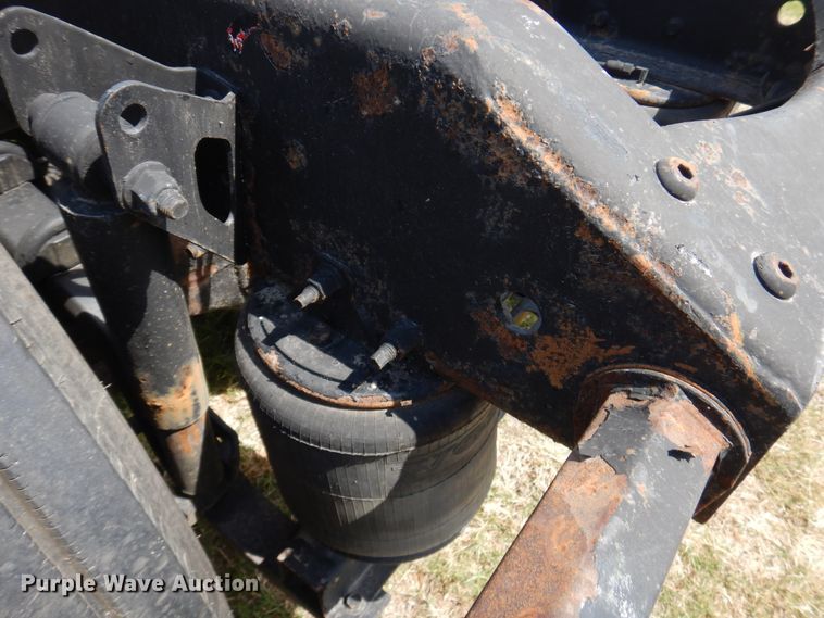 image for item GT9323 2007 Volvo VN  semi truck