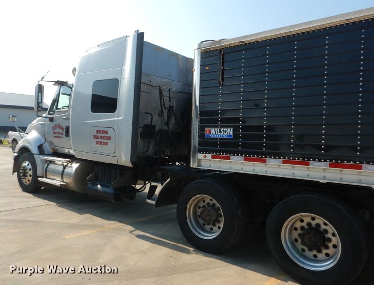 image for item GV9101 2011 International ProStar Premium  semi truck