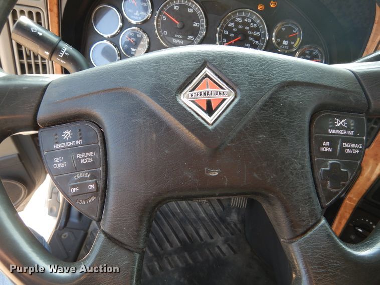 image for item GV9101 2011 International ProStar Premium  semi truck