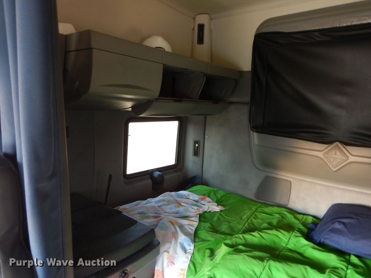 image for item GV9101 2011 International ProStar Premium  semi truck