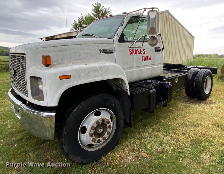 image for item HA9601 1996 Chevrolet Kodiak C6500  semi truck