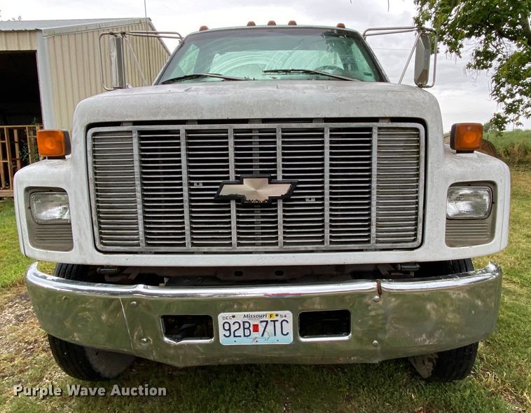 image for item HA9601 1996 Chevrolet Kodiak C6500  semi truck