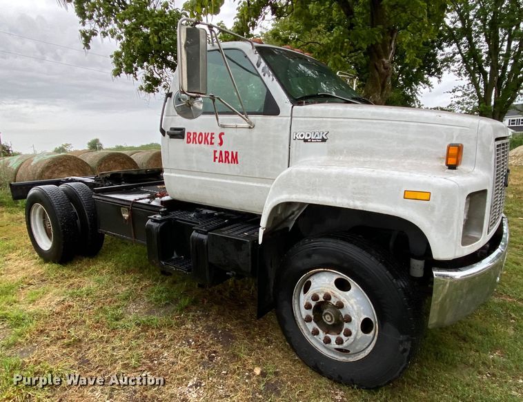 image for item HA9601 1996 Chevrolet Kodiak C6500  semi truck
