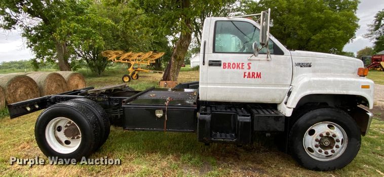 image for item HA9601 1996 Chevrolet Kodiak C6500  semi truck