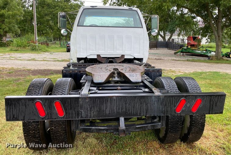 image for item HA9601 1996 Chevrolet Kodiak C6500  semi truck