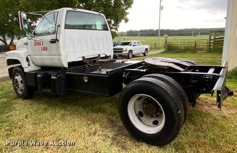 image for item HA9601 1996 Chevrolet Kodiak C6500  semi truck