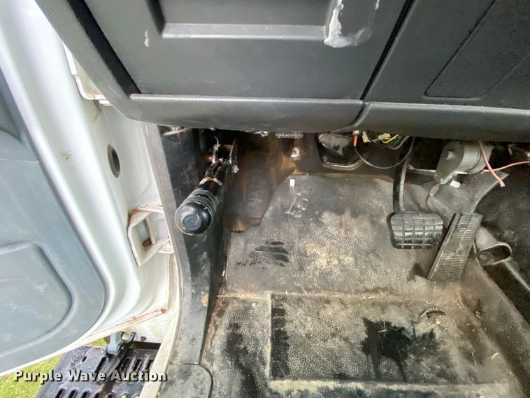 image for item HA9601 1996 Chevrolet Kodiak C6500  semi truck