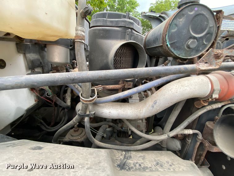 image for item HA9601 1996 Chevrolet Kodiak C6500  semi truck