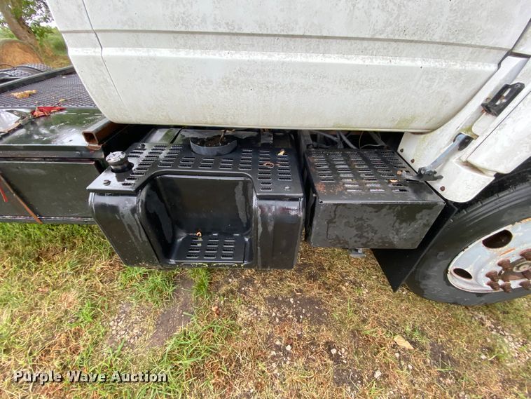 image for item HA9601 1996 Chevrolet Kodiak C6500  semi truck