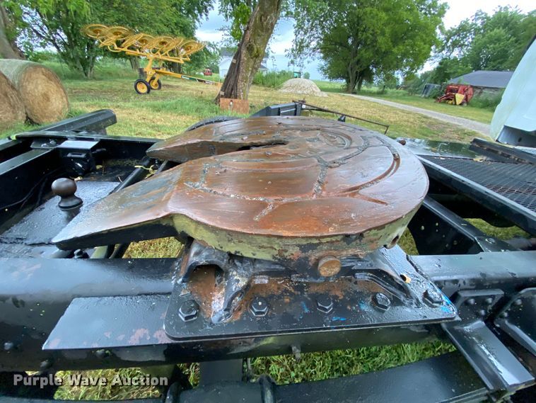 image for item HA9601 1996 Chevrolet Kodiak C6500  semi truck