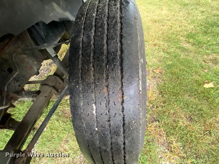 image for item HA9601 1996 Chevrolet Kodiak C6500  semi truck