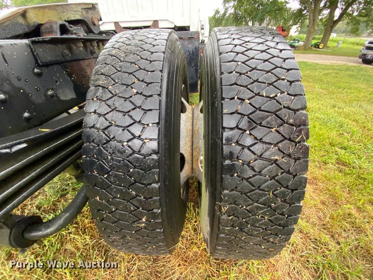 image for item HA9601 1996 Chevrolet Kodiak C6500  semi truck