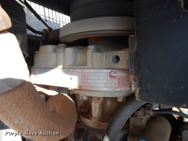 image for item HB9360 1989 International F93  semi truck