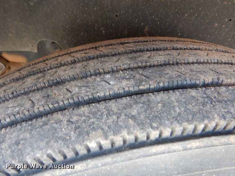 image for item HB9360 1989 International F93  semi truck