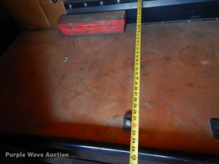 image for item HB9361 2000 Freightliner FLD  semi truck