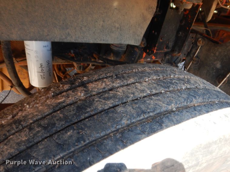 image for item HB9361 2000 Freightliner FLD  semi truck