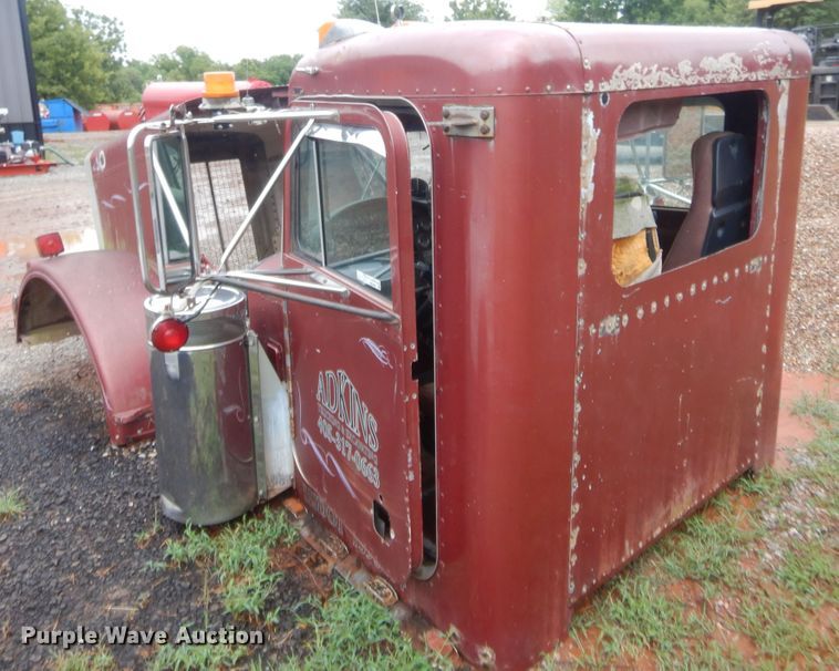 image for item HB9488 Peterbilt 359 truck cab and hood