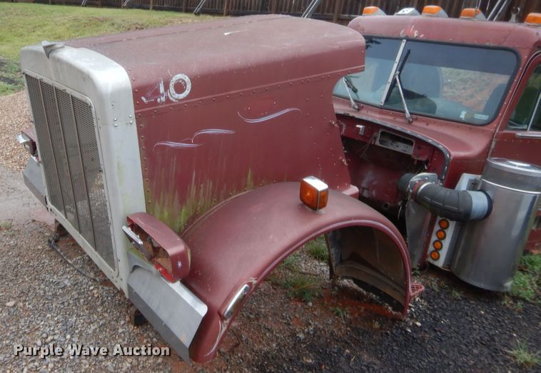 image for item HB9488 Peterbilt 359 truck cab and hood