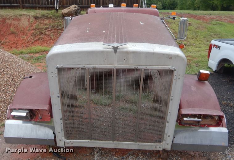 image for item HB9488 Peterbilt 359 truck cab and hood
