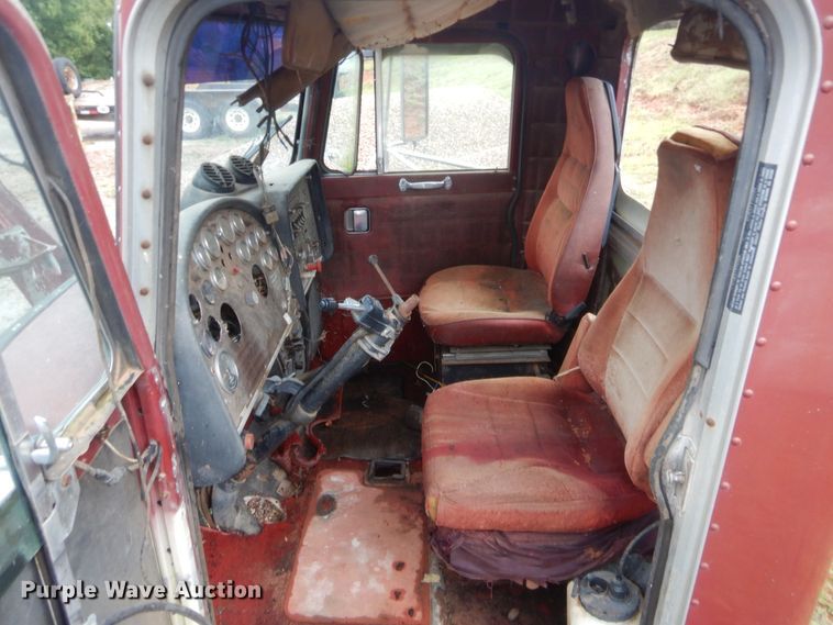 image for item HB9488 Peterbilt 359 truck cab and hood