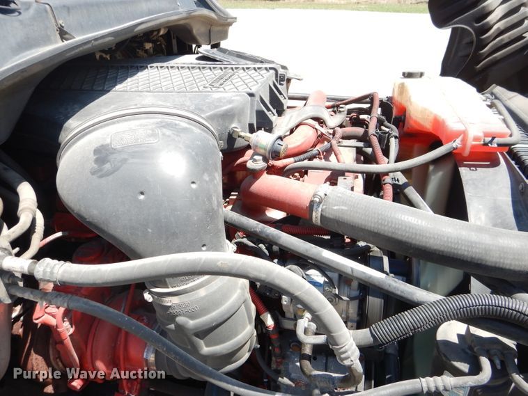 image for item HC9061 2013 Freightliner Cascadia  semi truck