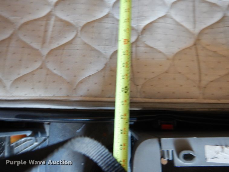 image for item HC9080 2006 Freightliner Columbia 120  semi truck