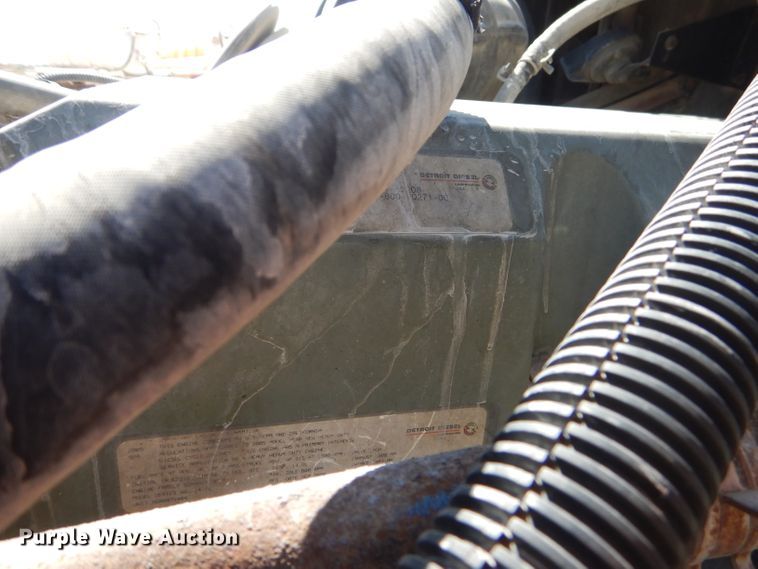 image for item HC9080 2006 Freightliner Columbia 120  semi truck